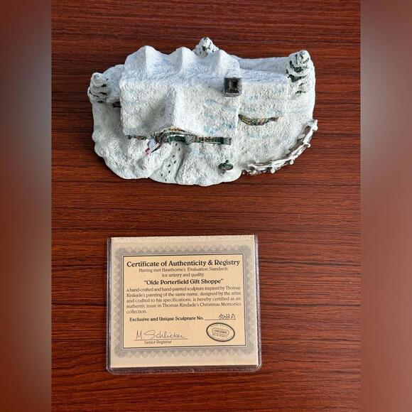 Thomas Kinkade Sculpture “Olde Porterfield Gift Shoppe” - Picture 5 of 8